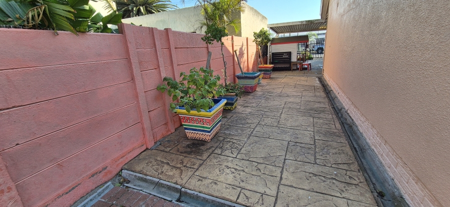Commercial Property for Sale in Table View Western Cape